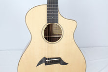 Load image into Gallery viewer, Breedlove Custom Concert CE Sitka Spruce - Exotic Koa