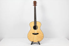 Load image into Gallery viewer, Breedlove Custom Concert Figured Port Orford-Koa