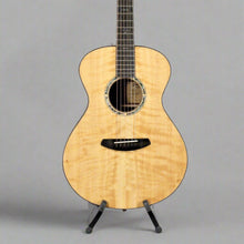 Load image into Gallery viewer, Breedlove Custom Concert Figured Port Orford-Koa