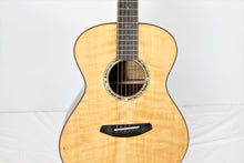 Load image into Gallery viewer, Breedlove Custom Concert Figured Port Orford-Koa