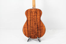 Load image into Gallery viewer, Breedlove Custom Concert Figured Port Orford-Koa