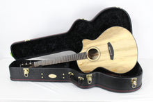 Load image into Gallery viewer, Breedlove Oregon Concerto CE Myrtlewood