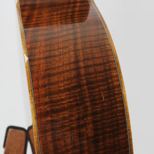 Load image into Gallery viewer, Breedlove Masterclass Custom Auditorium, Sitka Spruce/Figured Walnut (Used)