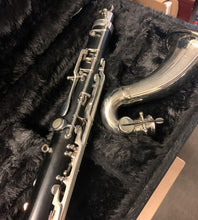 Load image into Gallery viewer, Bundy 1425 Alto Clarinet (Used)