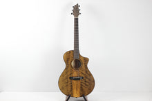 Load image into Gallery viewer, Breedlove Oregon Concert CE Patina LTD
