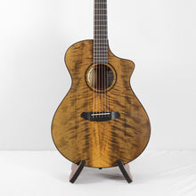 Load image into Gallery viewer, Breedlove Oregon Concert CE Patina LTD