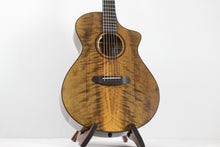 Load image into Gallery viewer, Breedlove Oregon Concert CE Patina LTD