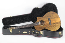 Load image into Gallery viewer, Breedlove Oregon Concert CE Patina LTD
