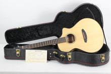 Load image into Gallery viewer, Breedlove Oregon Concert CE, Sitka/Myrtlewood