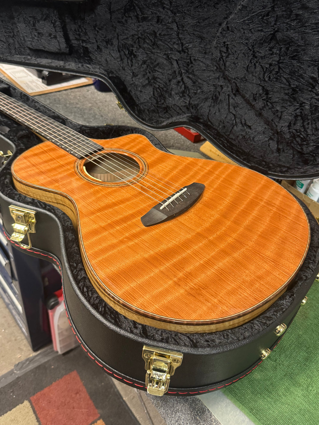 Oregon Concert CE Exhibition Edition - Figured Redwood-Myrtlewood