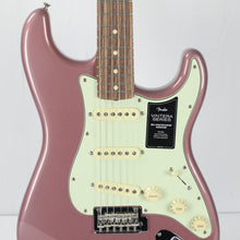 Load image into Gallery viewer, Fender Vintera Modified 60&#39;s Stratocaster SSS, Burgundy Mist Metallic

